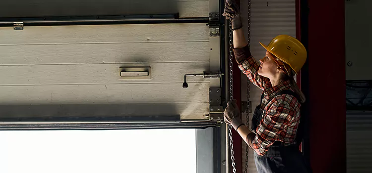 Addressing Common Garage Door Stoppage Issues in Tallahassee, FL